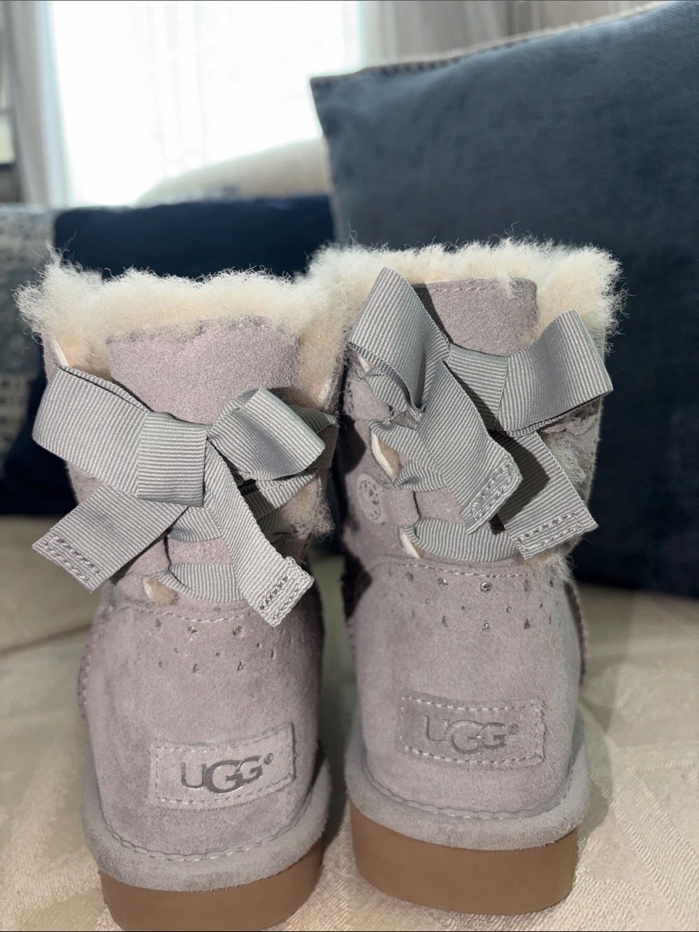 UGG Women Grey Sheepskin Bow Back Boots